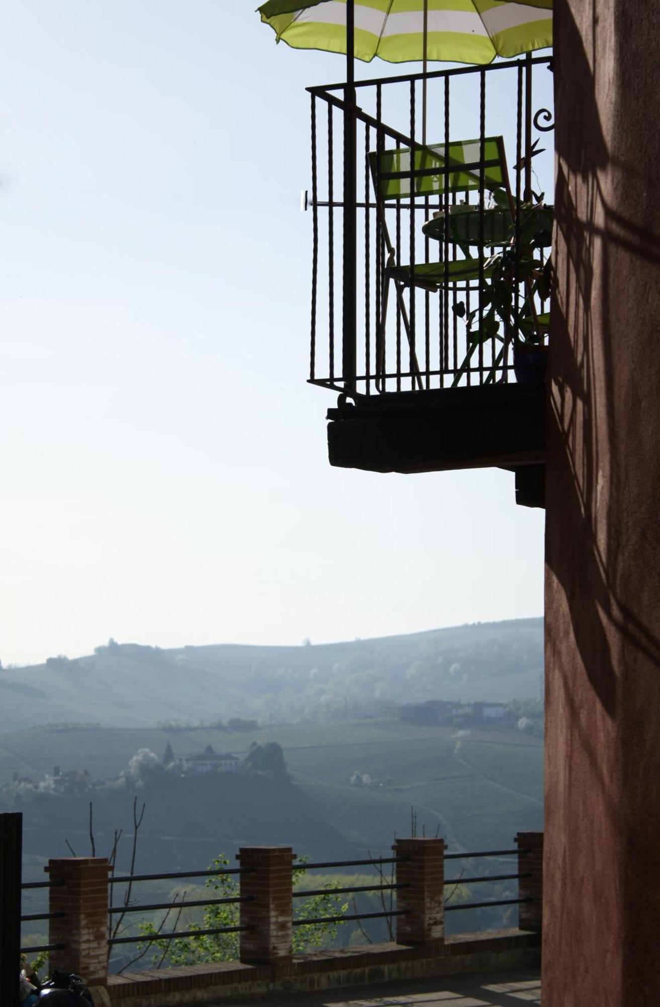 Bed and Breakfast Dimora San Sebastiano Neive Exterior foto